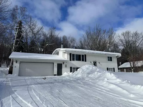 18 Partridge, Ishpeming, MI 49849