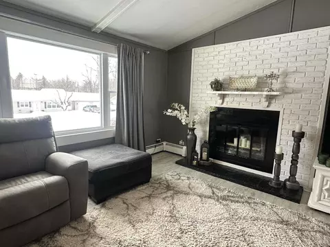 Living - 18 Partridge, Ishpeming, MI 49849 photo 3 of 7