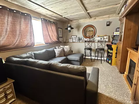 Living - 18 Partridge, Ishpeming, MI 49849 photo 6 of 7