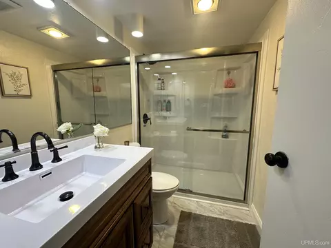 Bath - 18 Partridge, Ishpeming, MI 49849 photo 3 of 5