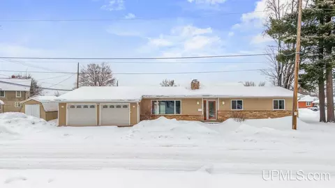 201 Cleveland, Kingsford, MI 49802