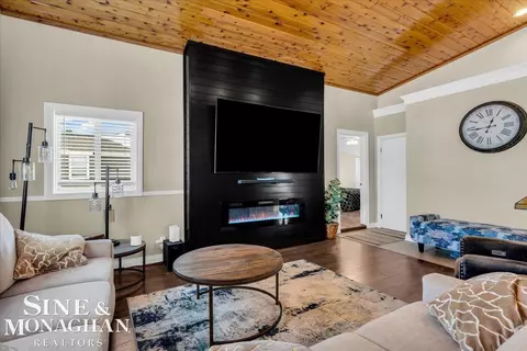 Living - 7846 Stark, Clay, MI 48001 photo 4 of 4