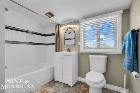 Bath - 7846 Stark, Clay, MI 48001 photo 2 of 4