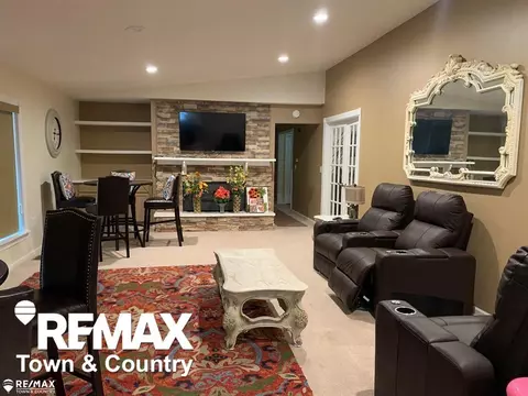 Living - 1260 Springborrow, Flint, MI 48532 photo 2 of 2