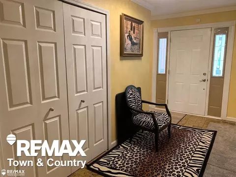 Entry Way - 1260 Springborrow, Flint, MI 48532 photo 3 of 4