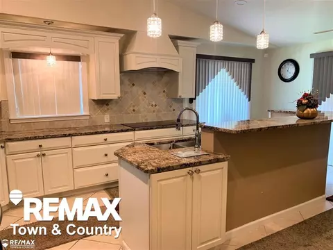 Kitchen - 1260 Springborrow, Flint, MI 48532 photo 1 of 8