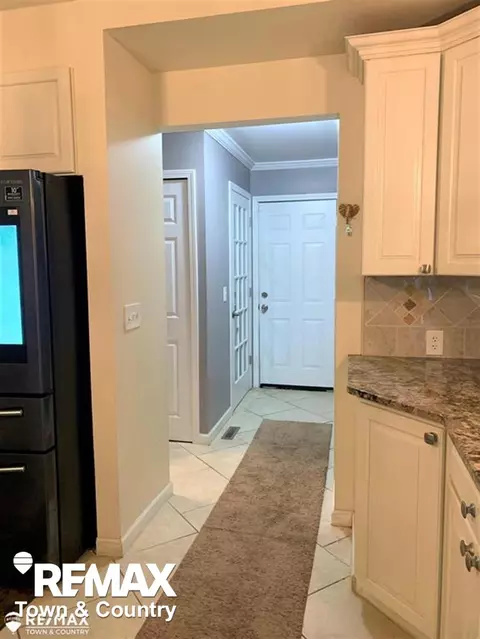 Entry Way - 1260 Springborrow, Flint, MI 48532 photo 1 of 4