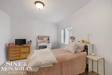 Bedroom - 30 Cranford, Grosse Pointe, MI 48230 photo 2 of 7
