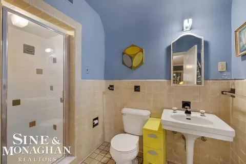 Bath - 30 Cranford, Grosse Pointe, MI 48230 photo 3 of 5