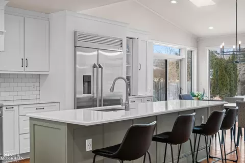 Kitchen - 552 Middlesex, Grosse Pointe Park, MI 48230 photo 4 of 8