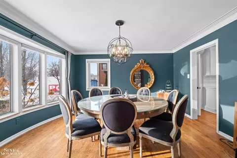Dining - 552 Middlesex, Grosse Pointe Park, MI 48230 photo 2 of 4