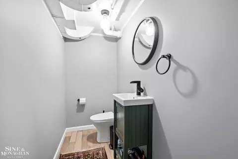 Bath - 552 Middlesex, Grosse Pointe Park, MI 48230 photo 6 of 6