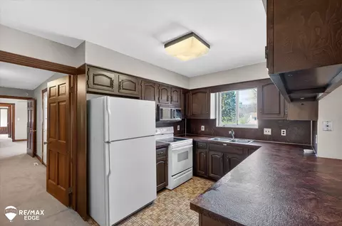 Kitchen - 8454 Wesley, Flushing, MI 48433 photo 5 of 7
