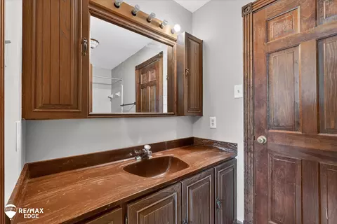 Bath - 8454 Wesley, Flushing, MI 48433 photo 3 of 5