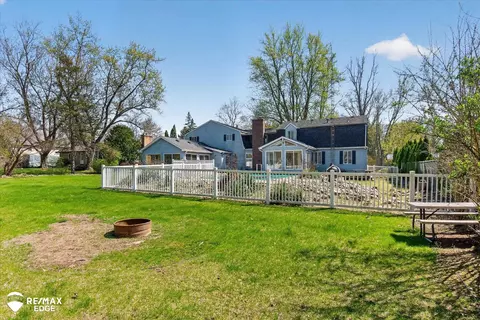 Exterior - 8454 Wesley, Flushing, MI 48433 photo 19 of 21