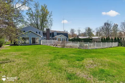 Exterior - 8454 Wesley, Flushing, MI 48433 photo 17 of 21