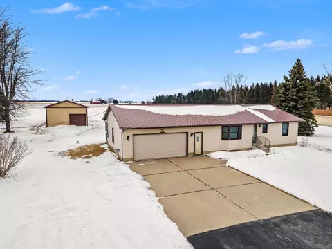 780 S Mackinaw, Kawkawlin, MI 48631