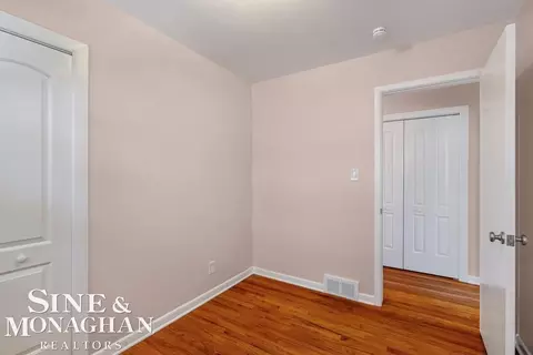 Bedroom - 1793 Roslyn, Grosse Pointe Woods, MI 48236 photo 2 of 6