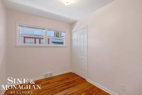 Bedroom - 1793 Roslyn, Grosse Pointe Woods, MI 48236 photo 1 of 6