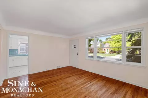 Living - 1793 Roslyn, Grosse Pointe Woods, MI 48236 photo 3 of 3