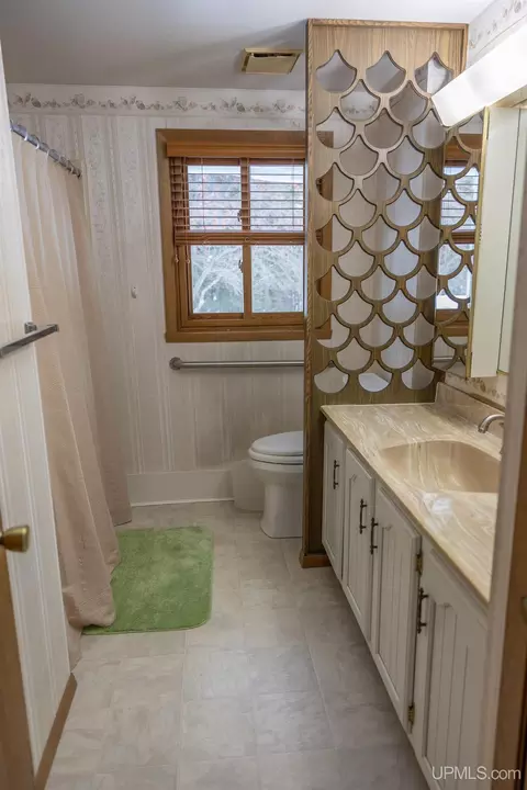 Bath - 1485 S Westwood, Ishpeming, MI 49849 photo 5 of 9