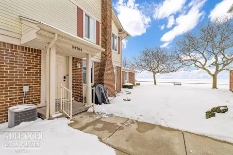 34764 E Lk, Harrison Township, MI 48045
