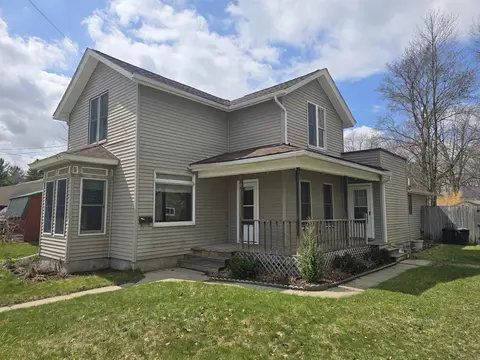 216 S Chapman, Chesaning, MI 48616