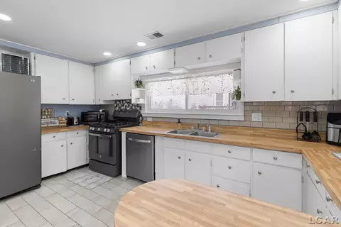 Kitchen - 231 S Main, Britton, MI 49229 photo 5 of 5