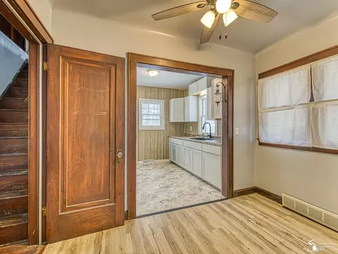 Entry Way - 870 Bryant, Jackson, MI 49202 photo 2 of 3
