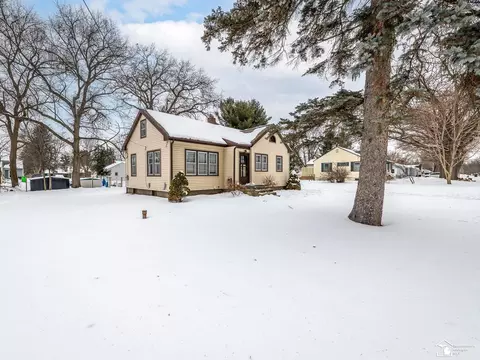 Exterior - 870 Bryant, Jackson, MI 49202 photo 8 of 9