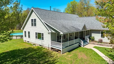 52275 N Superior, Houghton, MI 49931