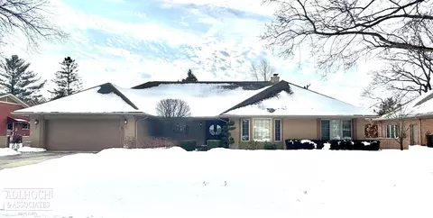 45 Moorland, Grosse Pointe Shores, MI 48236