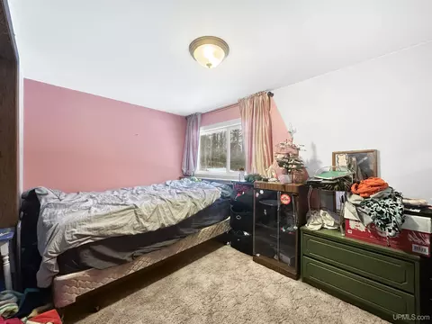 Bedroom - 4023 1375, Escanaba, MI 49829 photo 2 of 2