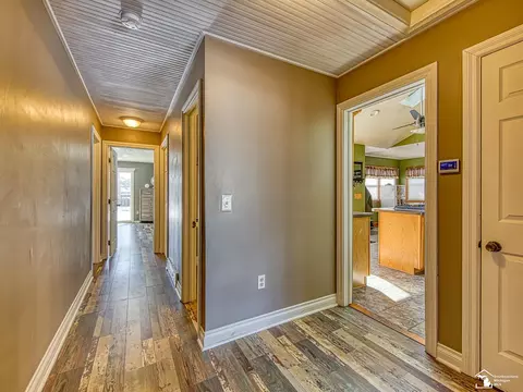 Entry Way - 616 Cole, Monroe, MI 48162 photo 2 of 3