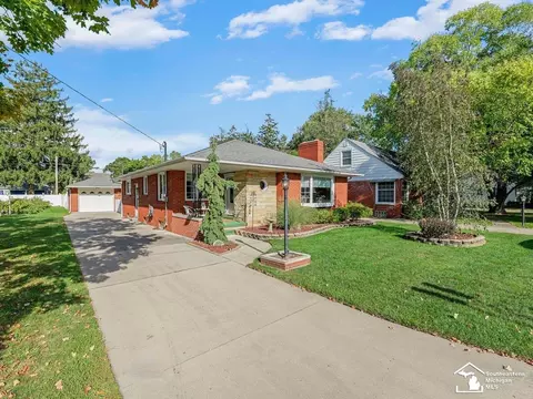 5924 Oakwood, Monroe, MI 48161