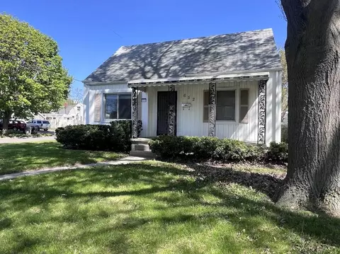 652 Crawford, Flint, MI 48507