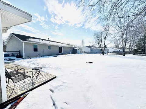 Exterior - 1826 Oak Leaf, Adrian, MI 49221 photo 3 of 12