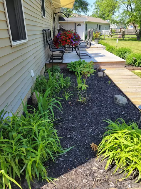 Exterior - 1826 Oak Leaf, Adrian, MI 49221 photo 12 of 12