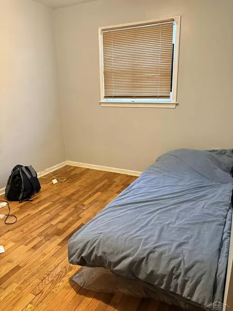 Bedroom - 4807 Birchcrest, Flint, MI 48504 photo 3 of 3