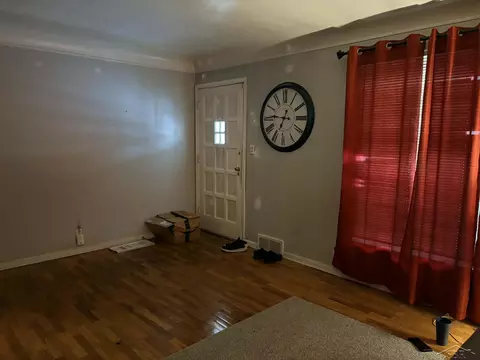 Living - 4807 Birchcrest, Flint, MI 48504 photo 2 of 2