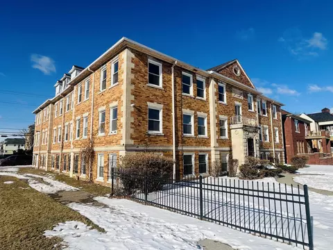 13205 La Salle, Detroit, MI 48238