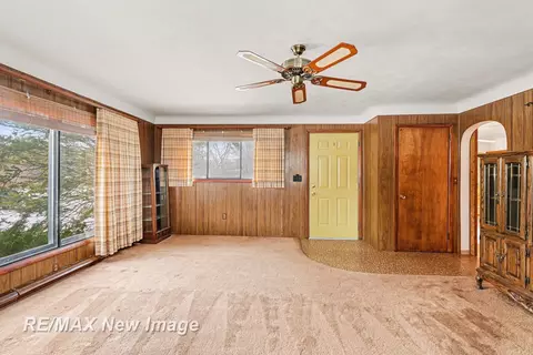 Living - 540 S Hemlock, Hemlock, MI 48626 photo 1 of 2