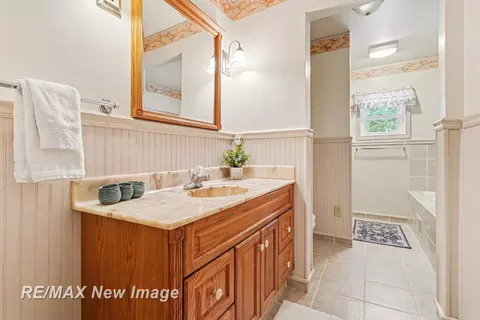 Bath - 540 S Hemlock, Hemlock, MI 48626 photo 1 of 3