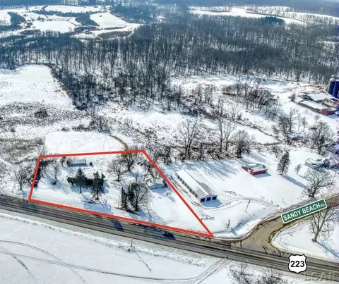 12677 Us-223, Manitou Beach, MI 49253