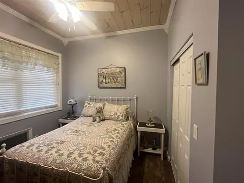 Bedroom - 810 E Arnold Lk, Harrison, MI 48625 photo 2 of 4