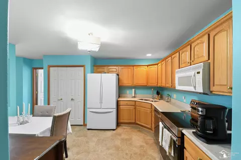 2416 Sutton, Temperance, MI 48182 photo 15