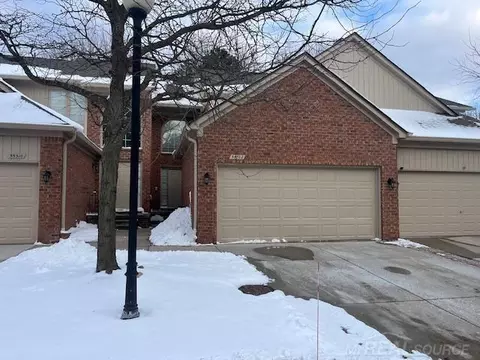 55302 Boardwalk, Utica, MI 48316