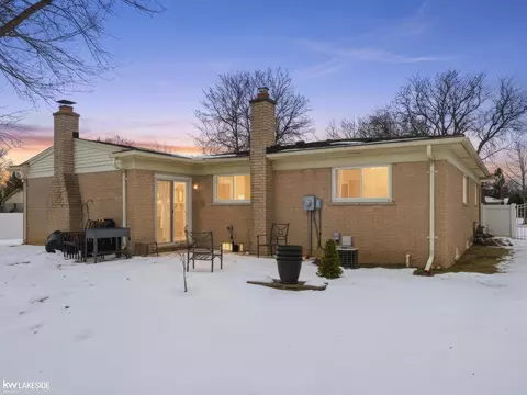 1291 Ashley, Troy, MI 48085 photo 2