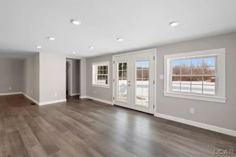 Living - 4730 Munger, Tipton, MI 49287 photo 3 of 4