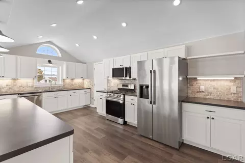 Kitchen - 4730 Munger, Tipton, MI 49287 photo 4 of 4